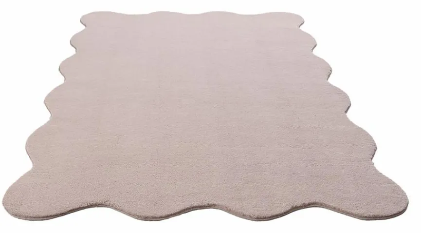 Hot Fellteppich Lore Shape 140 x 200 cm Felle & Fellteppiche