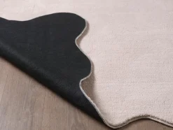 Hot Fellteppich Lore Shape 140 x 200 cm Felle & Fellteppiche