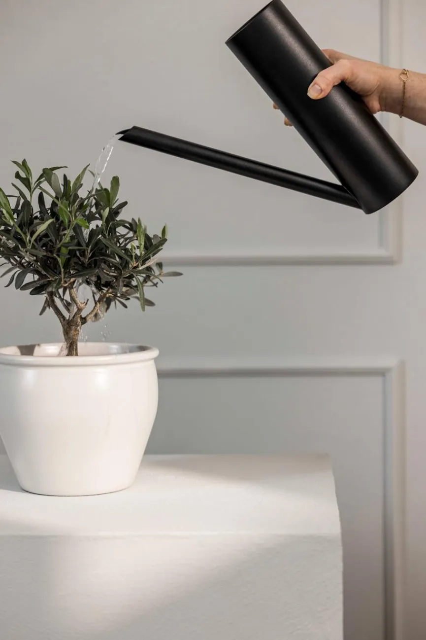 Metallbude Dekofiguren|Gießkanne Yamira