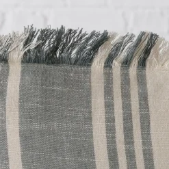 BOLTZE Weihnachtstextilien|Dekokissen|Kissen Kaista 45 x 45 cm