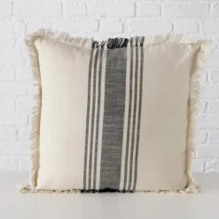 BOLTZE Weihnachtstextilien|Dekokissen|Kissen Kaista 45 x 45 cm