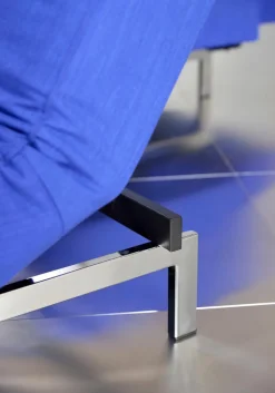 INNOVATION LIVING Schlafsofa mit Armlehnen Splitback Chrom